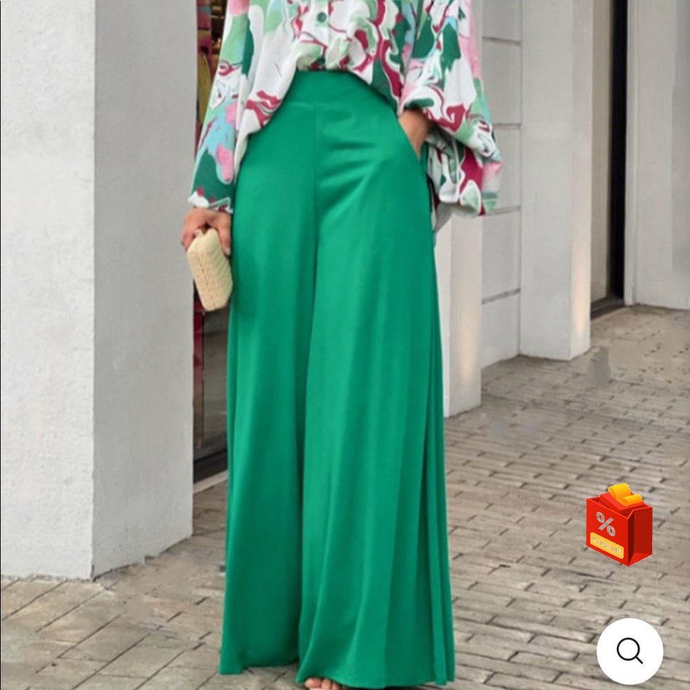 Comfy wide pants silky feeling